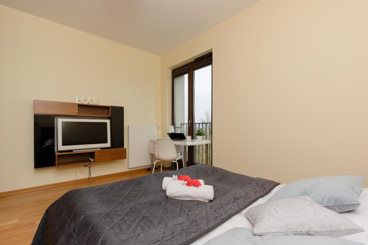 Warsaw Srodmiescie Apartment With Balcony By Noclegi Renters ภายนอก รูปภาพ